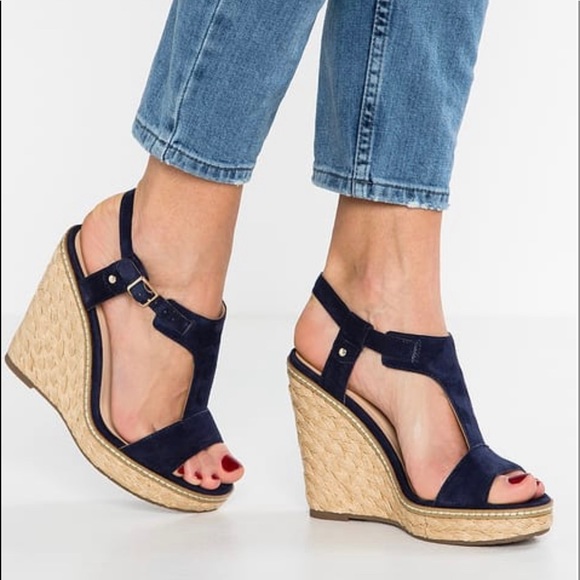 Minelli Shoes - Minelli T-strap wedges